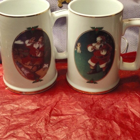 Coca-Cola Santa Christmas vintage mugs